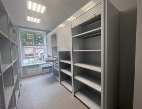 Стеллажи для спецодежды и СИЗ