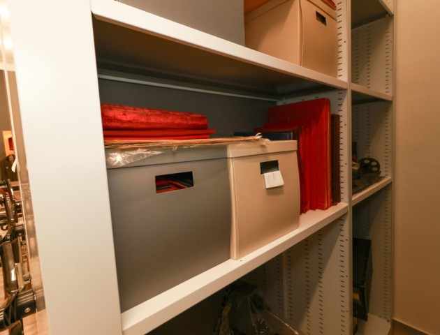 Хранение различных экспонатов в музее