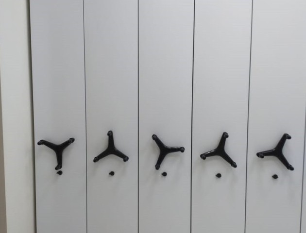 Мобильные стеллажи для картотеки