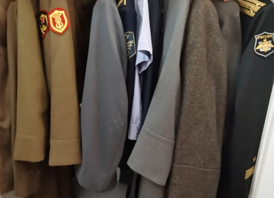 Музейные шкафы под одежду по индивидуальным размерам